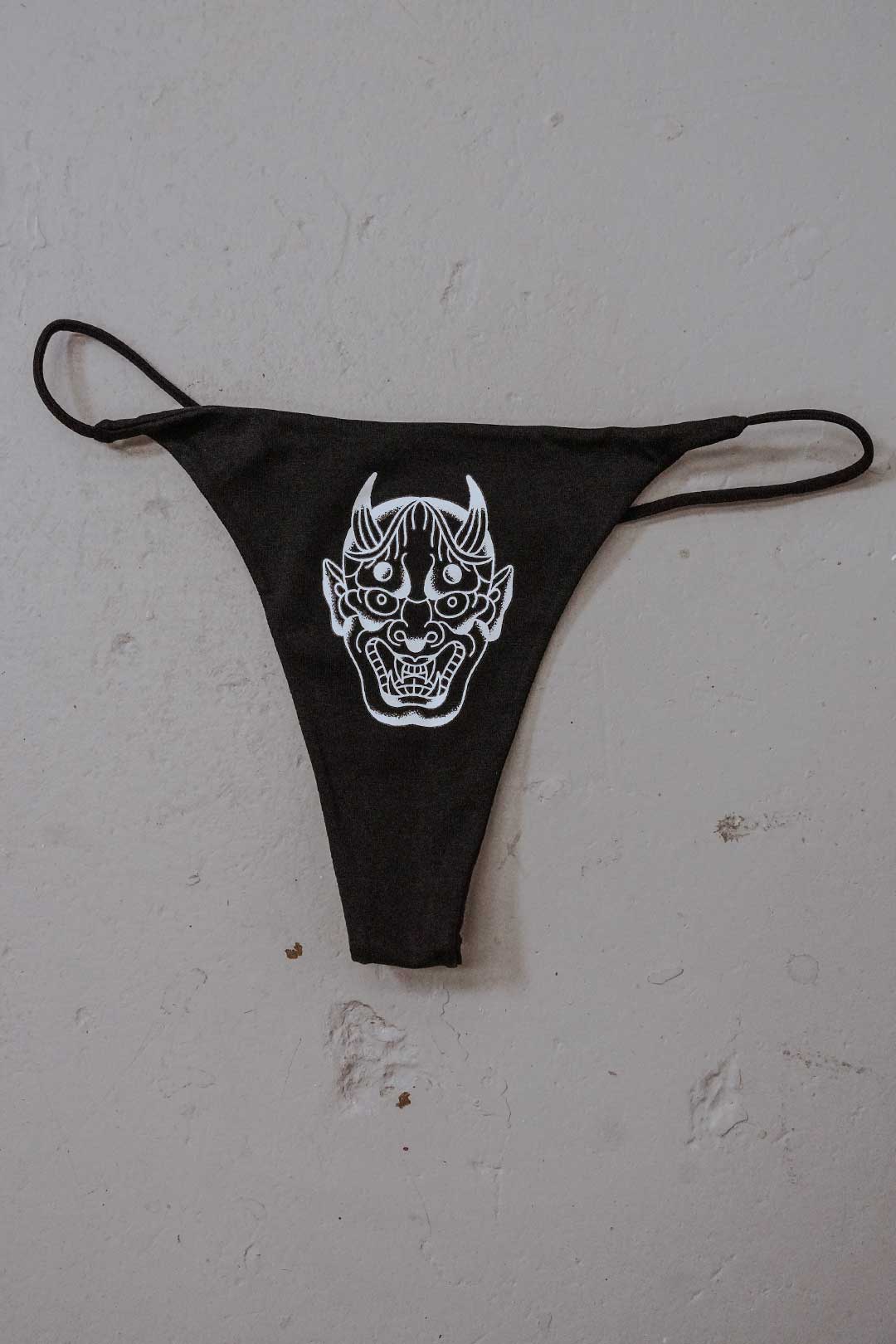 Hannya Thong Thrash Happy