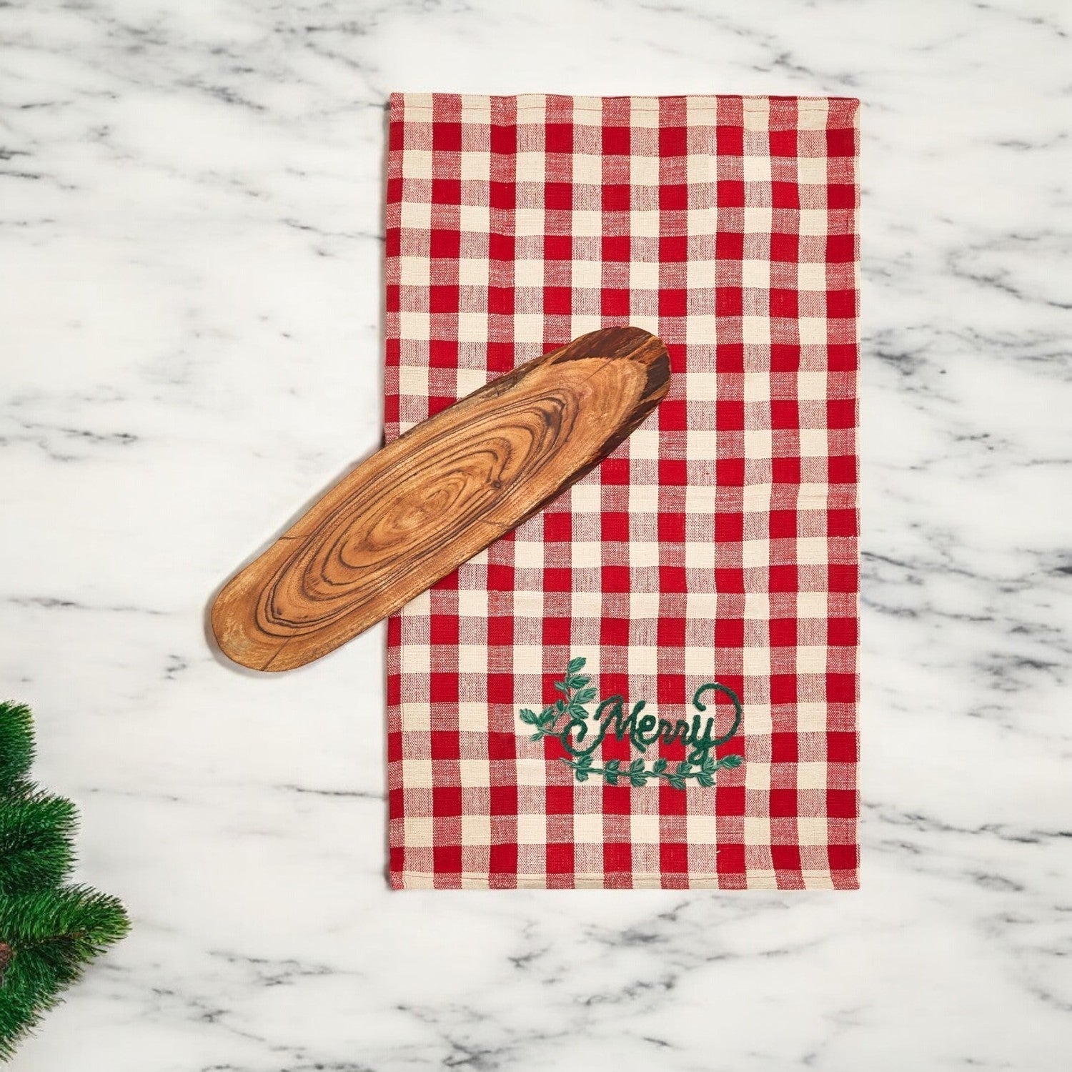 Holiday Charcuterie Board Set With Tartan Kitchen Towels - 2-Piece Gift BandsCo Straps