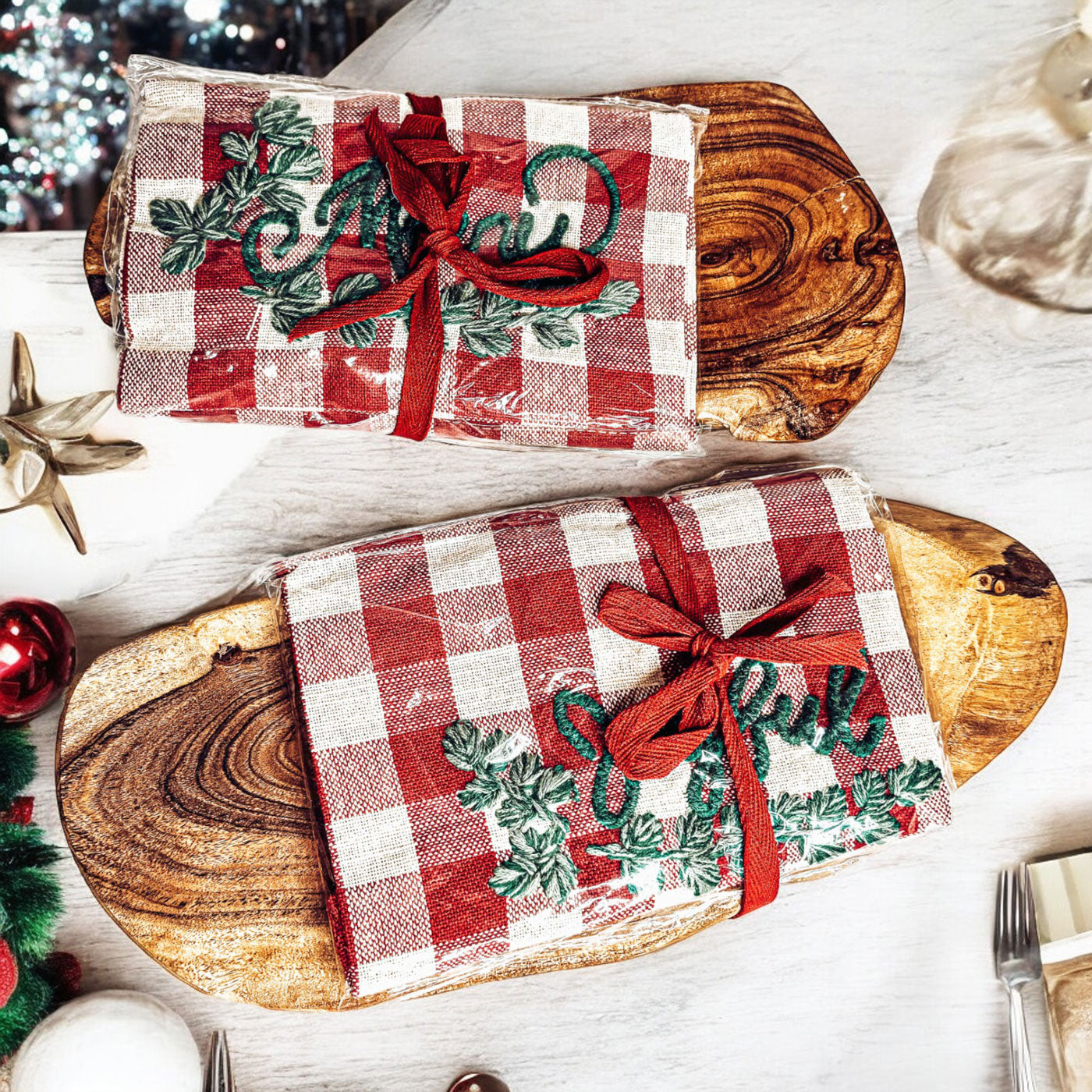 Holiday Charcuterie Board Set With Tartan Kitchen Towels - 2-Piece Gift BandsCo Straps