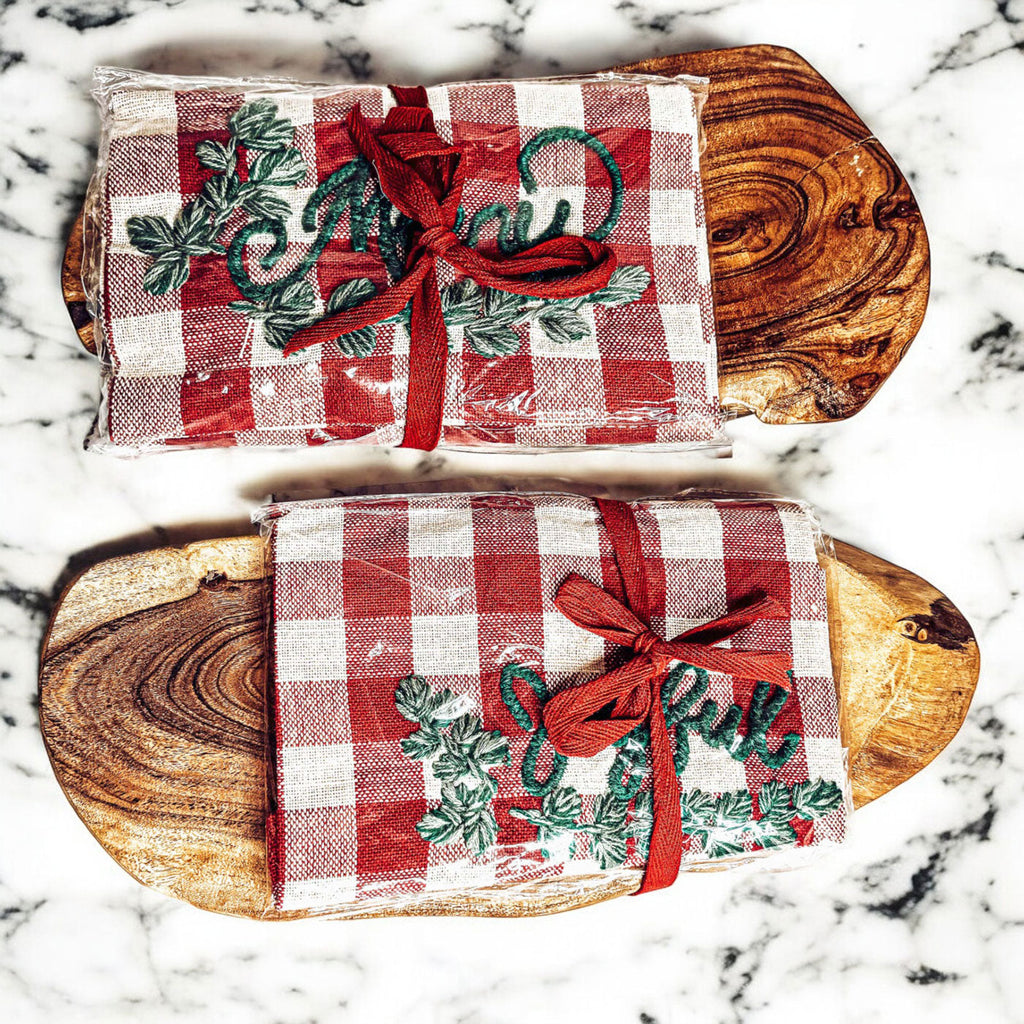 Holiday Charcuterie Board Set With Tartan Kitchen Towels - 2-Piece Gift BandsCo Straps
