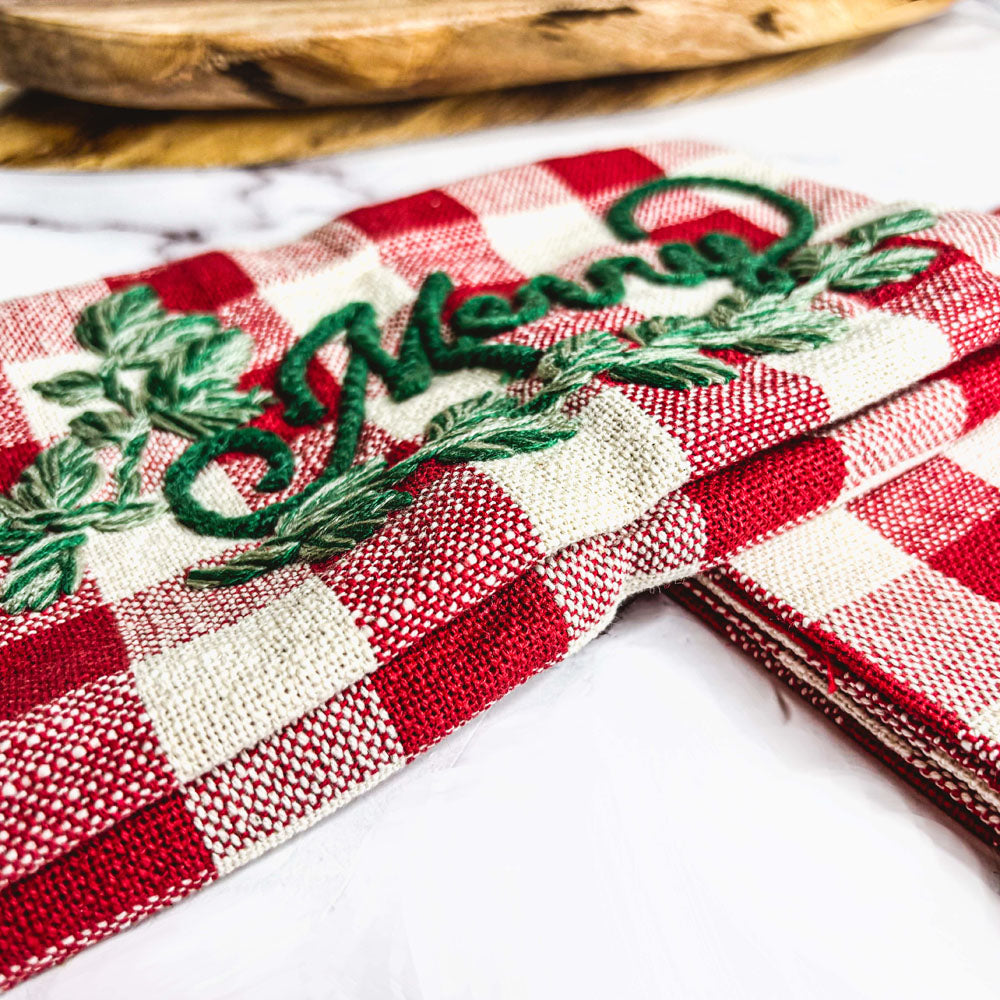 Holiday Charcuterie Board Set With Tartan Kitchen Towels - 2-Piece Gift BandsCo Straps