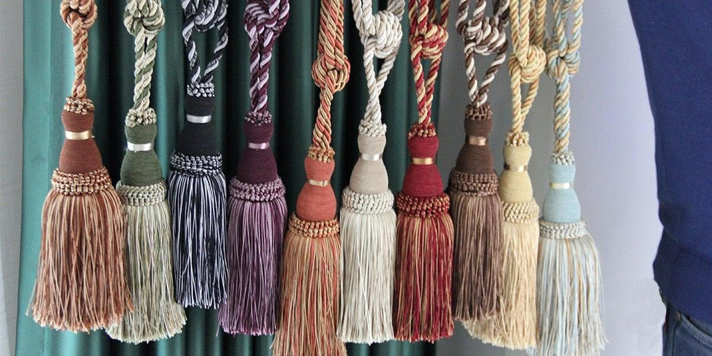 Home Decoration Polyester Tassel Tiebacks Curtain Holder Handmade Tassel Curtain Rope Holdback Window Drape Hanging Ball Tassels Curtains Buckle Sling Binding Lantern Tiebacks Handcrafted Braided Curtain Holdbacks Window Home Decor 55-90cm Stevvex