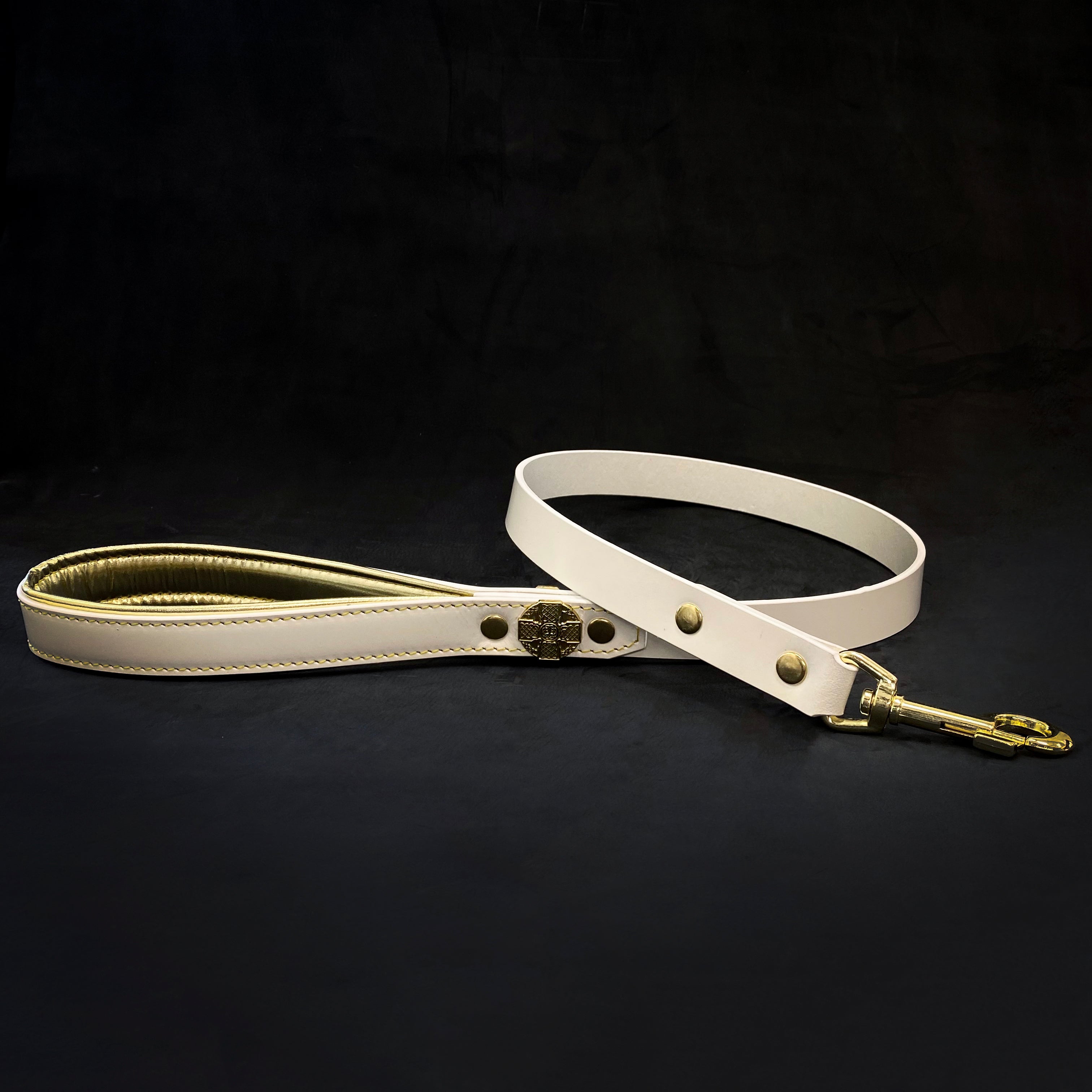 Maximus Gold Leash 1 inch wide Bestia Dog Gear