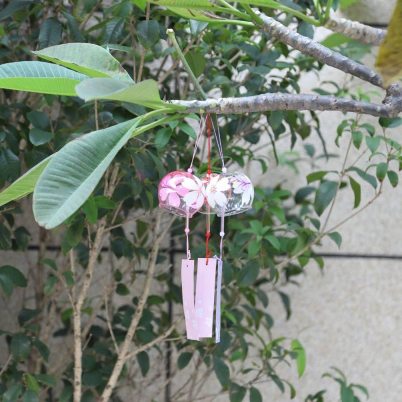 Japan Style Hand-paint Sakura Glass Wind Chimes Creative Gifts Painted Window & Door Hanging Bells Decorations Hanging Wind Chime Pendant Label Chimes Wind Bells Gift For Mom Home Stevvex