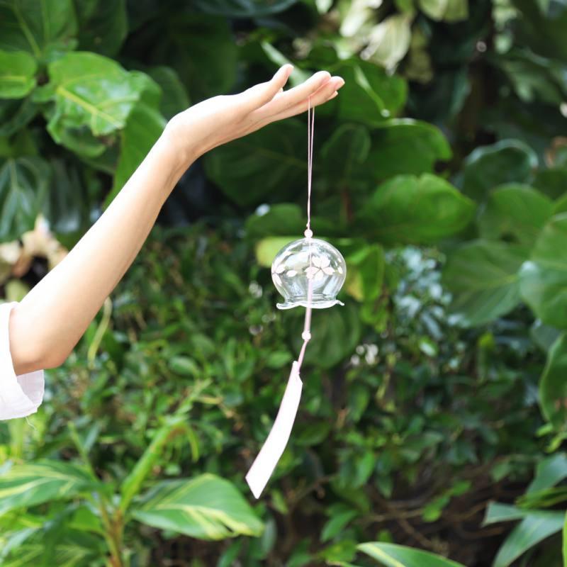 Japan Style Hand-paint Sakura Glass Wind Chimes Creative Gifts Painted Window & Door Hanging Bells Decorations Hanging Wind Chime Pendant Label Chimes Wind Bells Gift For Mom Home Stevvex
