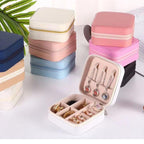 Jewelry Organizer Display Travel PU Leather Jewelry Case Boxes Travel Portable Jewelry Box Storage Organizer Earring Holder Gift Jewellery Box Organizer Small Portable PU Leather Travel Jewelry Storage Case for Rings Earrings Necklace