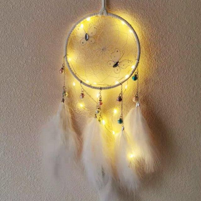 LED Dream Catcher Lamp Flying Wind Chimes Lighting Dream-catcher Handmade Ornaments Traditional Gifts Feather Pendant Romantic Creative Wall Hanging Home Wall Decoration Ornament Craft Native American Style Stevvex
