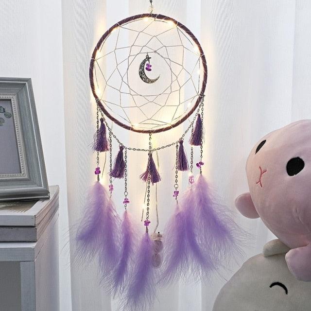 LED Dream Catcher Lamp Flying Wind Chimes Lighting Dream-catcher Handmade Ornaments Traditional Gifts Feather Pendant Romantic Creative Wall Hanging Home Wall Decoration Ornament Craft Native American Style Stevvex