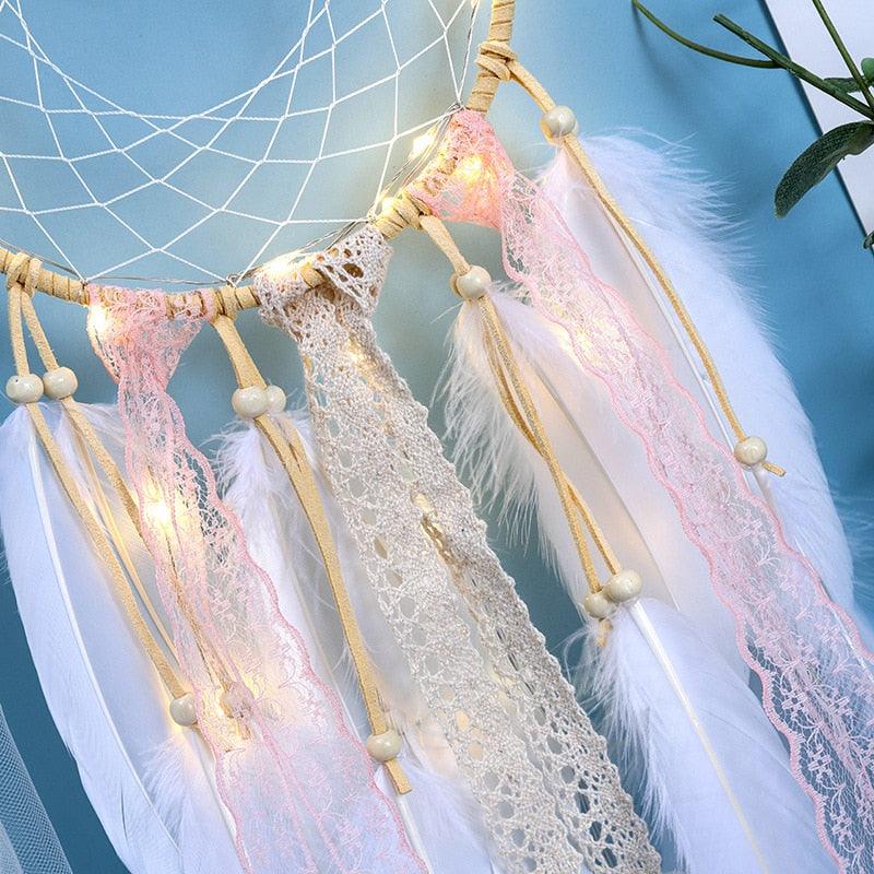 LED Dream Catcher Lamp Flying Wind Chimes Lighting Dream-catcher Handmade Ornaments Traditional Gifts Feather Pendant Romantic Creative Wall Hanging Home Wall Decoration Ornament Craft Native American Style Stevvex
