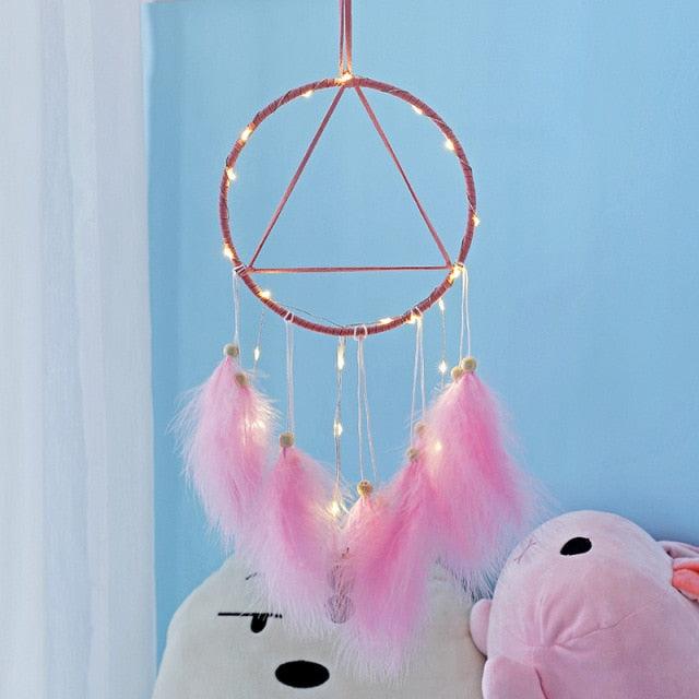 LED Dream Catcher Lamp Flying Wind Chimes Lighting Dream-catcher Handmade Ornaments Traditional Gifts Feather Pendant Romantic Creative Wall Hanging Home Wall Decoration Ornament Craft Native American Style Stevvex