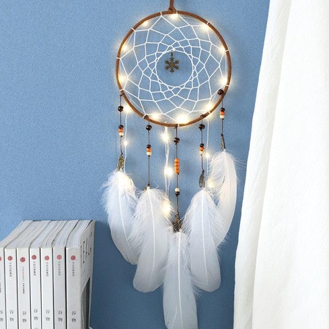 LED Dream Catcher Lamp Flying Wind Chimes Lighting Dream-catcher Handmade Ornaments Traditional Gifts Feather Pendant Romantic Creative Wall Hanging Home Wall Decoration Ornament Craft Native American Style Stevvex