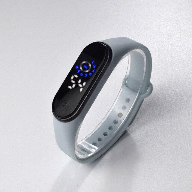 LED Electronic Boys Girls Watch Digital Silicone Wristwatch Fashion Casual Universal Watch Unisex Sport Watch Led Digital Silicone Strap Digital LED Sports Watch For Women Kids Stevvex
