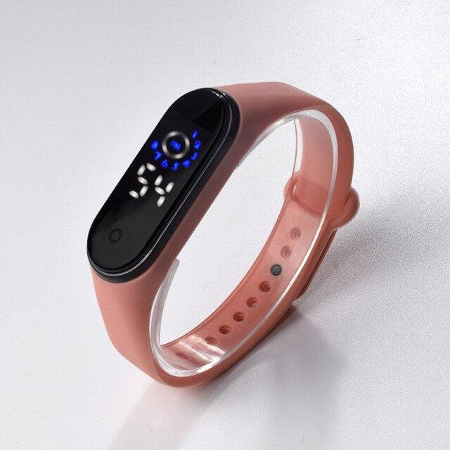 LED Electronic Boys Girls Watch Digital Silicone Wristwatch Fashion Casual Universal Watch Unisex Sport Watch Led Digital Silicone Strap Digital LED Sports Watch For Women Kids Stevvex