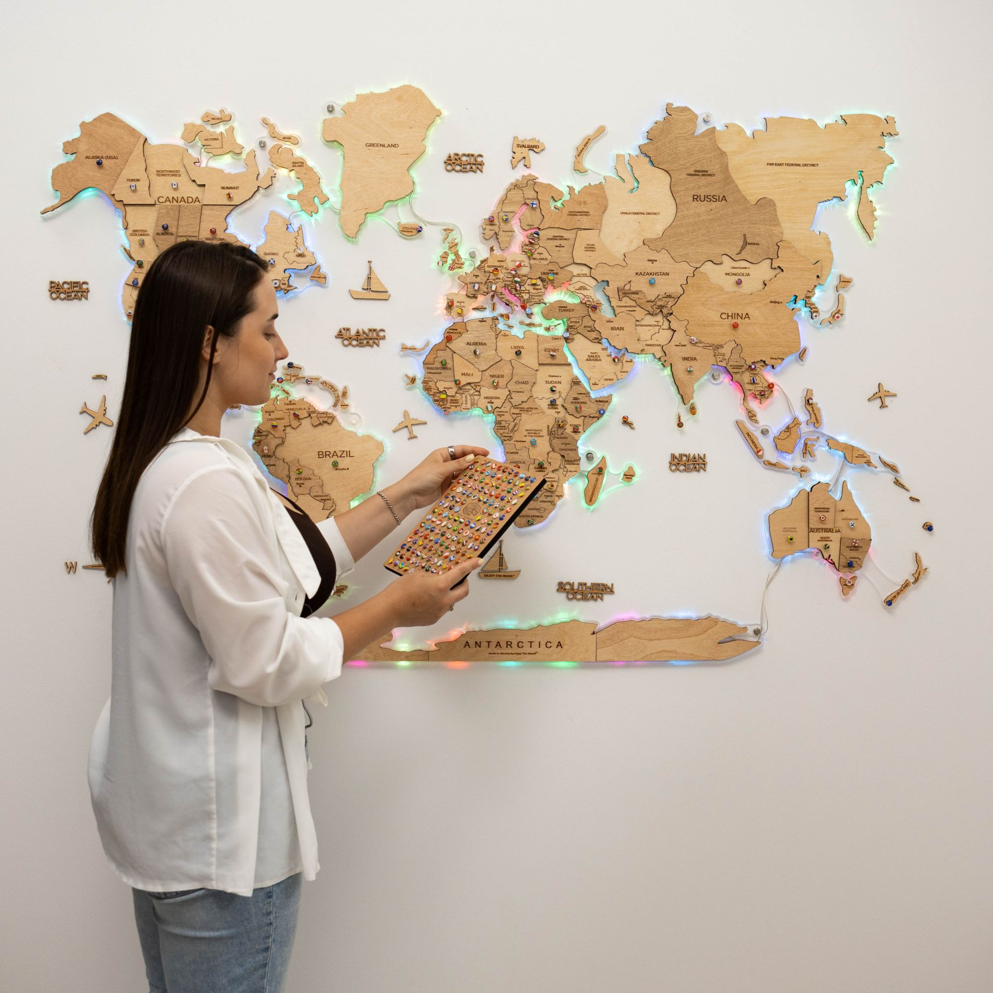 3D LED Wooden World Map 2.0 Gold - SJB-DIAMOND ELITES