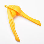 Lemon Squeezer Liquid Portable Multi-Functional Lemon Squeezer Manual Orange Citrus Juicer Home Lemon Clip Squeeze Juice Mini Orange Press Juice Kitchen Tools Manual Fruit Juicer Mini Blender Stevvex
