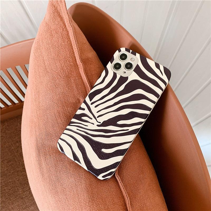 Luxury Leather Black White Zebra Pattern Phone Case for iPhone 13 12 11 14 Pro Max Xs Xr 7 14 plus Anti-fall Soft Silicone Back Cover Soft Slim Thin Luxury Shockproof Shiny Case for Girls and Women Zebra Print iPhone Case Stevvex