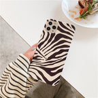 Luxury Leather Black White Zebra Pattern Phone Case for iPhone 13 12 11 14 Pro Max Xs Xr 7 14 plus Anti-fall Soft Silicone Back Cover Soft Slim Thin Luxury Shockproof Shiny Case for Girls and Women Zebra Print iPhone Case Stevvex