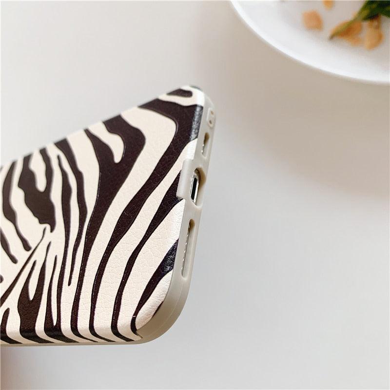 Luxury Leather Black White Zebra Pattern Phone Case for iPhone 13 12 11 14 Pro Max Xs Xr 7 14 plus Anti-fall Soft Silicone Back Cover Soft Slim Thin Luxury Shockproof Shiny Case for Girls and Women Zebra Print iPhone Case Stevvex