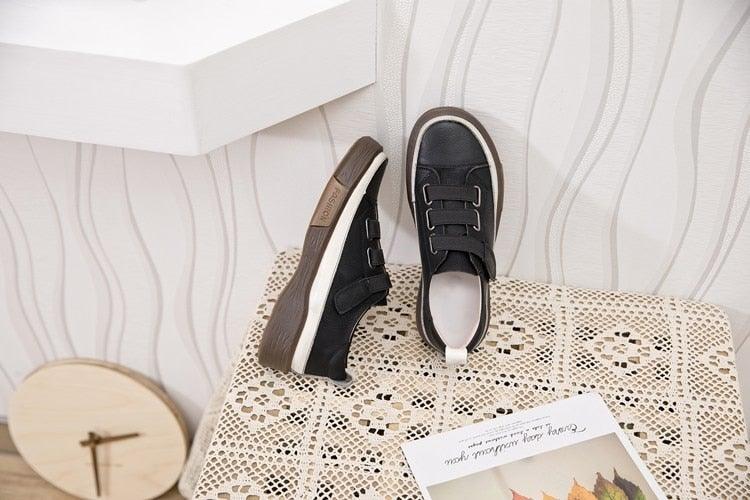 Luxury Leather Womens Sneakers Spring Shoes New Genuine Leather Casual Women Fashion Flat Girl Student Shoes Comfortable Women's Casual Flats Elegant Soft Walking Sneakers Stevvex