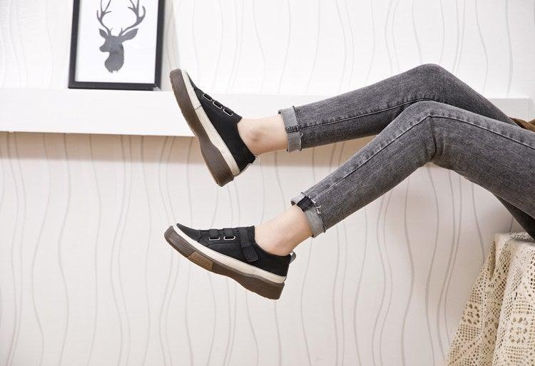 Luxury Leather Womens Sneakers Spring Shoes New Genuine Leather Casual Women Fashion Flat Girl Student Shoes Comfortable Women's Casual Flats Elegant Soft Walking Sneakers Stevvex