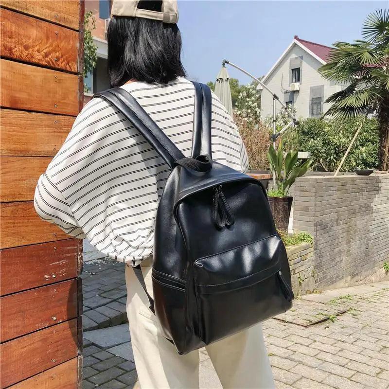 Luxury Modern Women Unique Style Women Backpack Leather School Bag For Teengers Gilrs Large capacity PU Travel backpack Stevvex