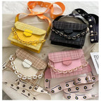 Luxury Wide Strap Shoulder Bags for Women And Girls Designer Lady Handbags and Purses Fashionable Chain Messenger Crossbody Bags Stevvex