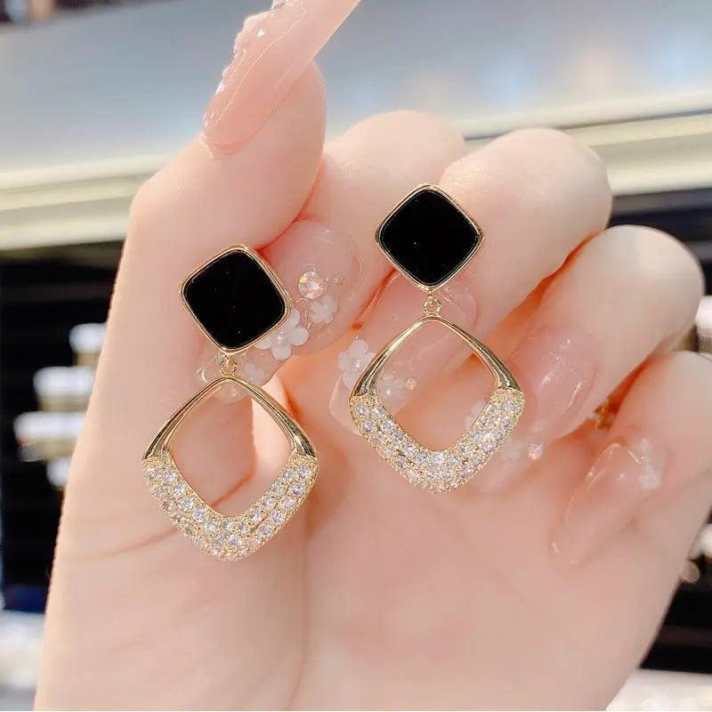 MAC099 version square geometric diamond earrings - SJB-DIAMOND ELITES