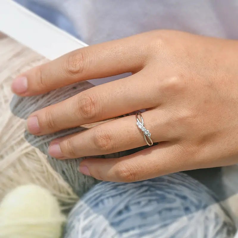 MAC162 Simple Micropaved Cross Hollow Ring - SJB-DIAMOND ELITES