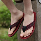 Men Modern Lightweight Slippers Non-Slip Flip Flops Stylish Design Durable Slippers Comfortable Indoor Sandals Classic Outdoor Slides Waterproof Flip Flops For Men Stevvex