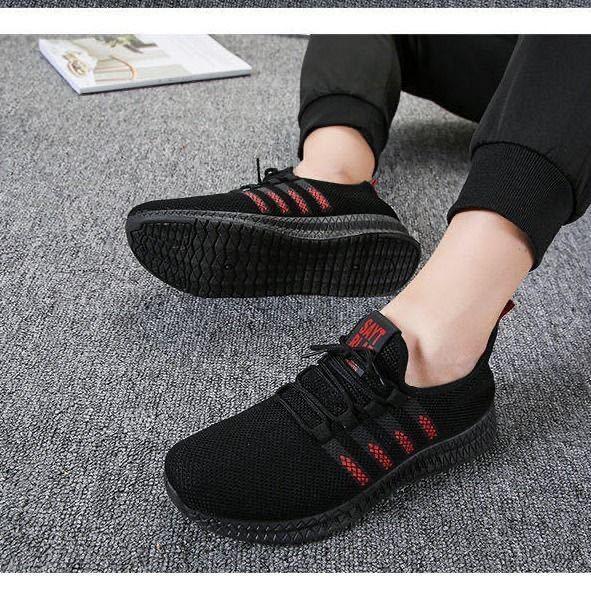 Men's Lightweight Running Shoes New Summer Comfortable And Breathable Sports Outdoor Fashion Sneakers Slip On Lightweight Athletic Fashion Casual Breathable Shoes For Walking Running Jogging Stevvex