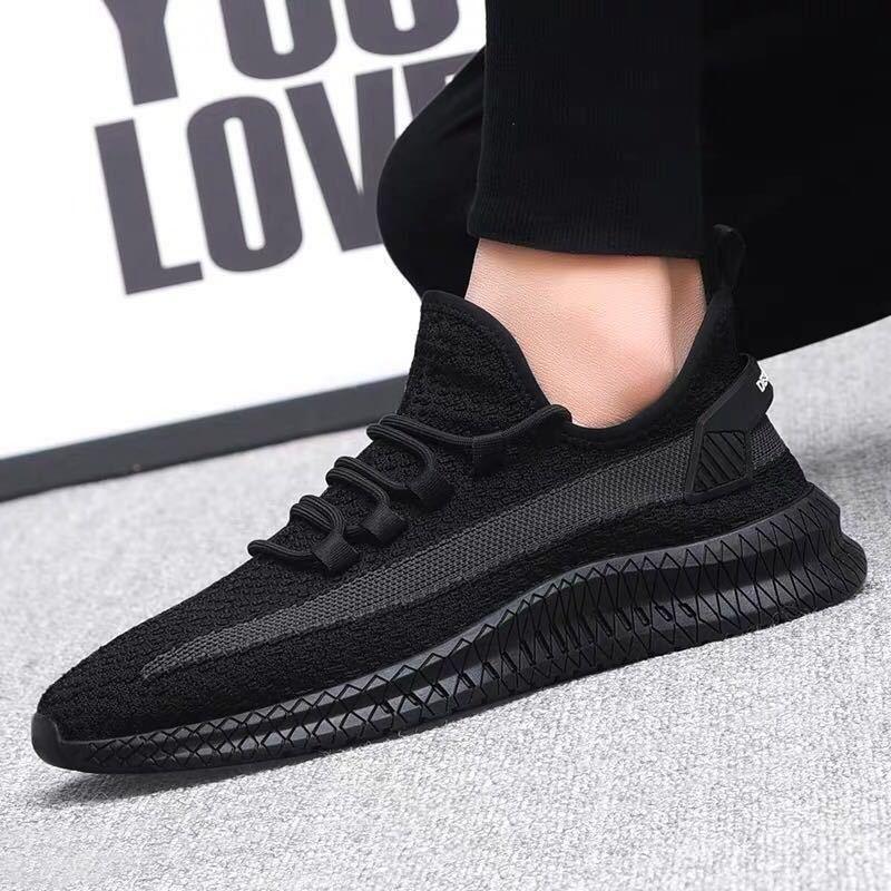 Men's Lightweight Running Shoes New Summer Comfortable And Breathable Sports Outdoor Fashion Sneakers Slip On Lightweight Athletic Fashion Casual Breathable Shoes For Walking Running Jogging Stevvex