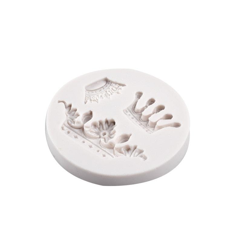 Mini Crown Silicone Mold Creative Cake Decoration Tool Practical Cake Mold Chocolate Mold Baking Tool Accessories Cake Tool Crown Fondant Silicone Molds Chocolate Candy Cake Decorating Tools Cake Supplies Stevvex