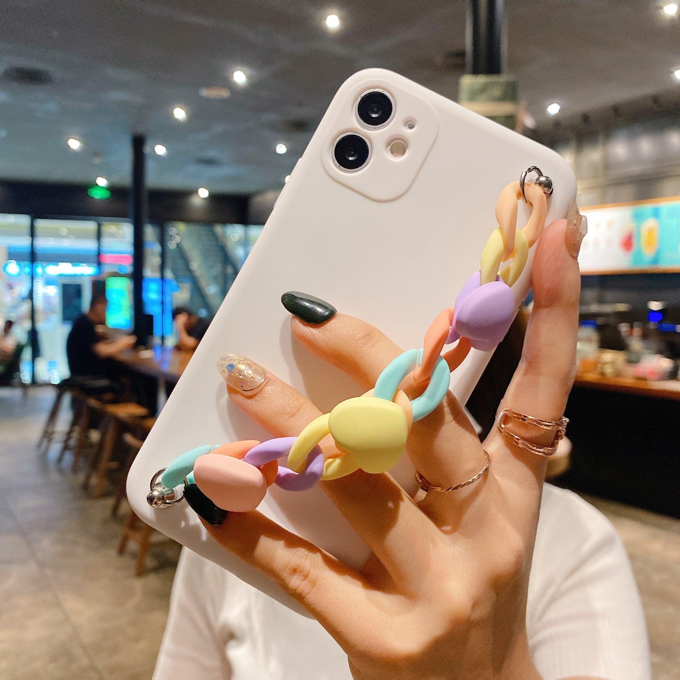 Modern Colorful Bracelet Phone Case For iPhone 11 12 13 Pro Max X XS XR 6 7 8 Plus 12 Mini Colorful Heart-Shaped Chain Silicone Cute Heart Chain Back Cover for iPhone 12 Pro Max Soft Silicone Back Cover Stevvex