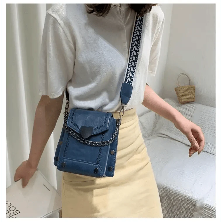 Modern Elegant Stunning Heart-Shaped Women's Bag Cute Studded Shoulder Bag For Women And Girls Stevvex