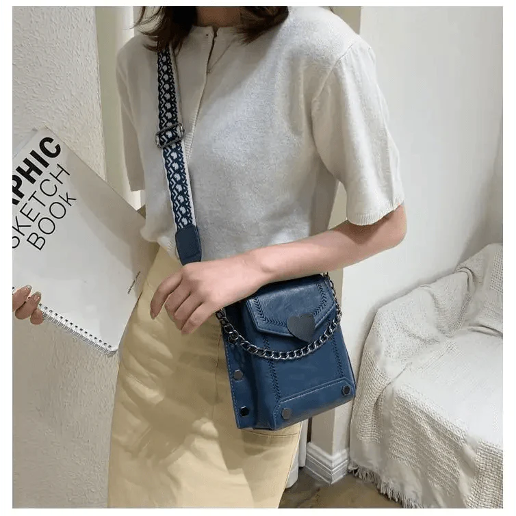 Modern Elegant Stunning Heart-Shaped Women's Bag Cute Studded Shoulder Bag For Women And Girls Stevvex