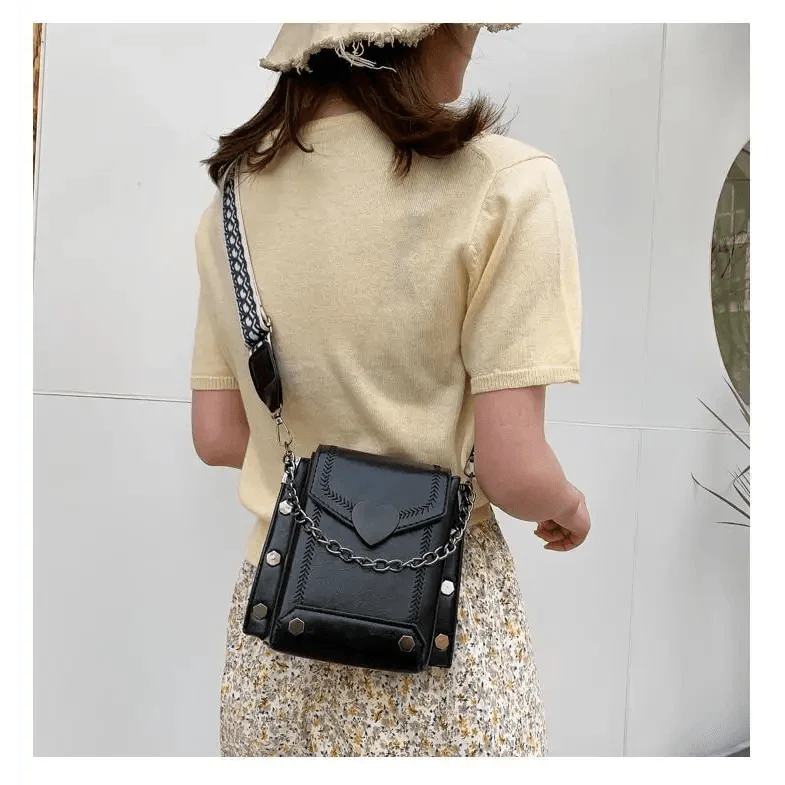 Modern Elegant Stunning Heart-Shaped Women's Bag Cute Studded Shoulder Bag For Women And Girls Stevvex