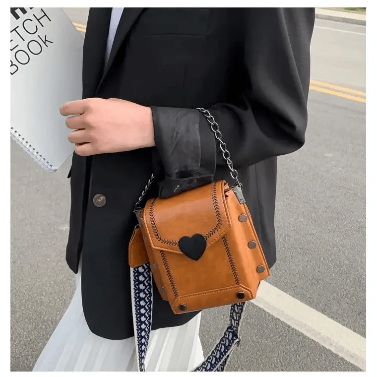 Modern Elegant Stunning Heart-Shaped Women's Bag Cute Studded Shoulder Bag For Women And Girls Stevvex