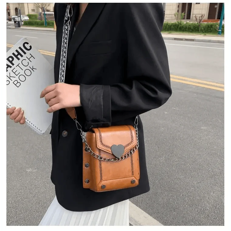 Modern Elegant Stunning Heart-Shaped Women's Bag Cute Studded Shoulder Bag For Women And Girls Stevvex