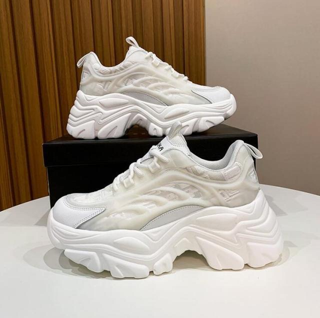 Modern Thick Platform Sneakers White Woman Vulcanize Shoes Luxury Tennis Sneakers Trainers Lace Up Fashion Comfortable Walking Footwear New Lightweight Sneakers Stevvex