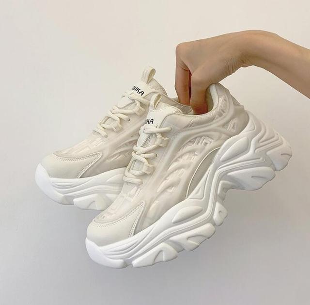 Modern Thick Platform Sneakers White Woman Vulcanize Shoes Luxury Tennis Sneakers Trainers Lace Up Fashion Comfortable Walking Footwear New Lightweight Sneakers Stevvex