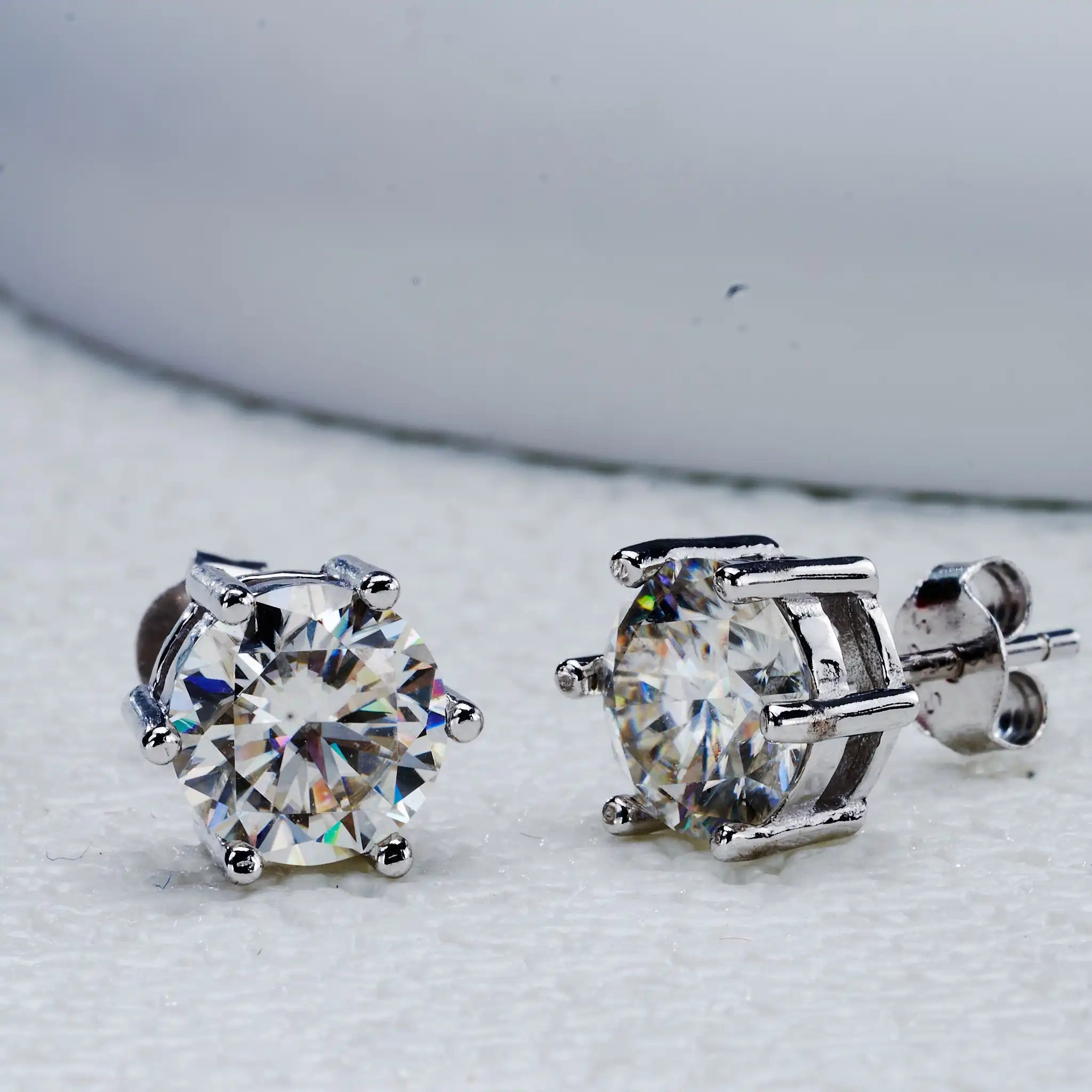 Moissanite Stud Earrings 0.5-3ct D Color GIA Certified 925 Silver Gold Plated BandsCo Straps