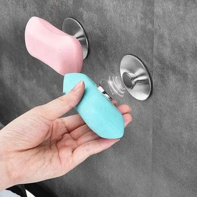New 1PC Magnetic Soap Holder Tool Free Rustproof Sponge Holder Dish Holder Soap Dish For Bathroom Lavatory Home Soap Dish Suction Strongly Magnetic soap Holder Rustproof Stainless Soap Holder for Bathroom and Kitchen Stevvex