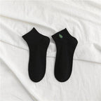 New Cartoon Female Breathable Cotton Socks Cute Bear Lovely Animal Pattern Girl Sock Novelty Combed of Pure Cotton Crew Socks For Men And Women Stevvex