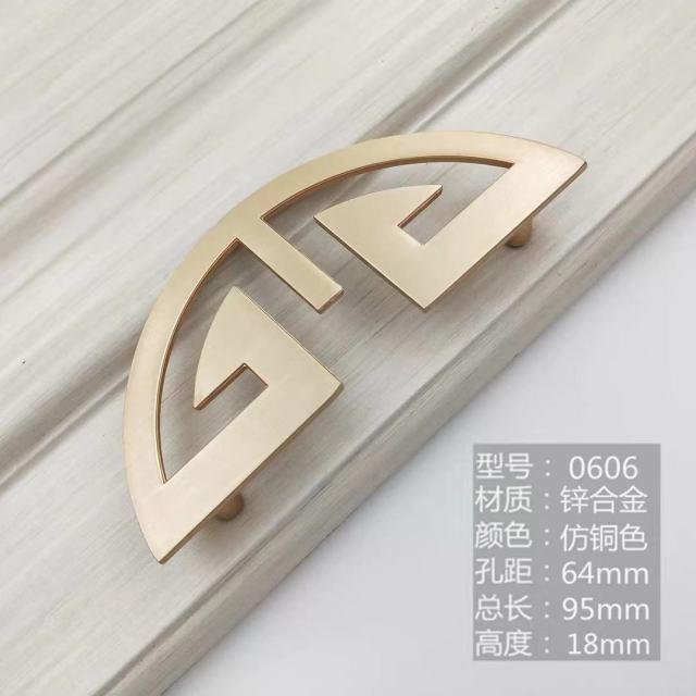 New Chinese Golden Cupboard Door Drawer Concealed Buckle Handle Wardrobe Zinc Alloy Hardware Handle Kitchen Cupboard Hardware Modern Style Furniture Door Pulls Stevvex