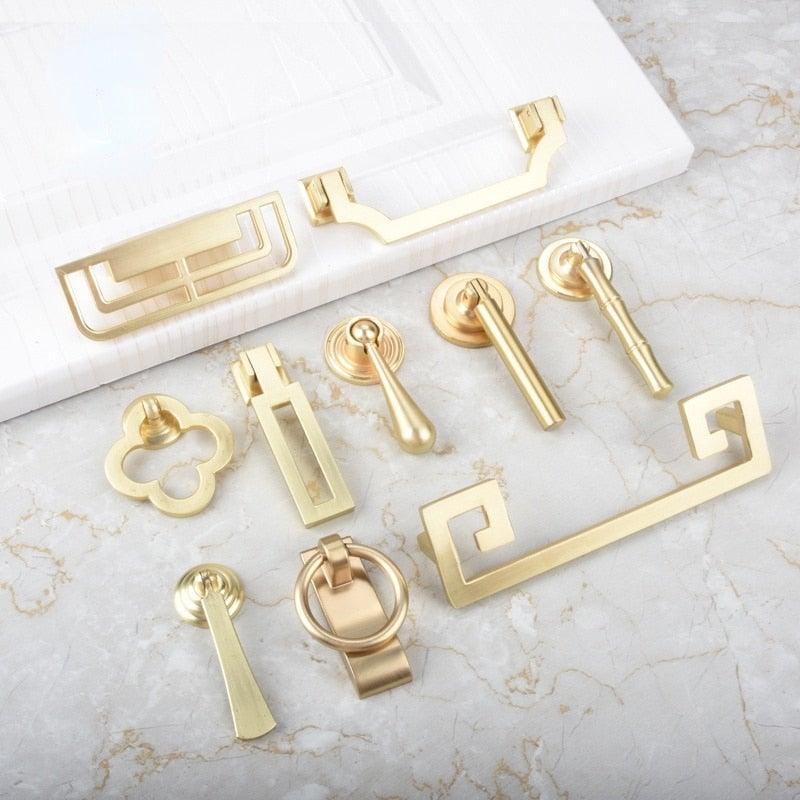 New Chinese Golden Cupboard Door Drawer Concealed Buckle Handle Wardrobe Zinc Alloy Hardware Handle Kitchen Cupboard Hardware Modern Style Furniture Door Pulls Stevvex