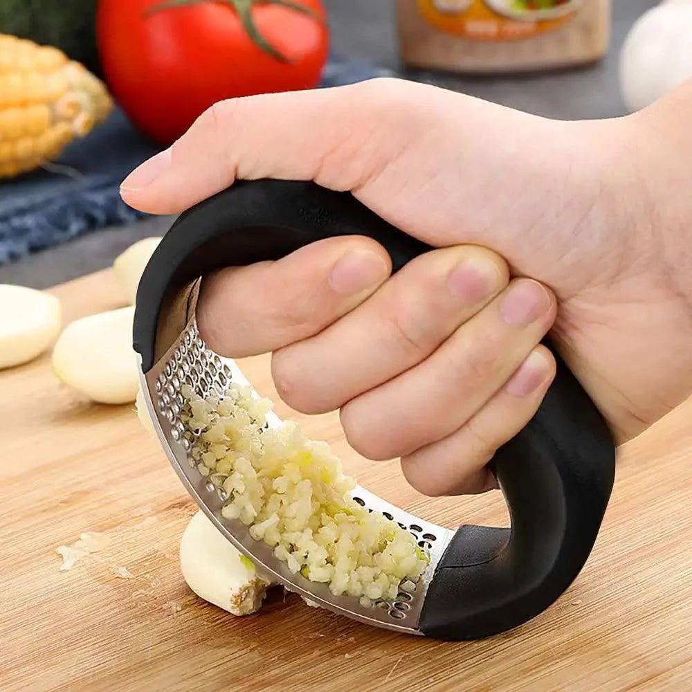 New Incredible 1Pcs Stainless Garlic Press Household Manual Garlic Press Device Kitchen Press Squeezer Ginger Garlic Tools Kitchen Accessories Stevvex