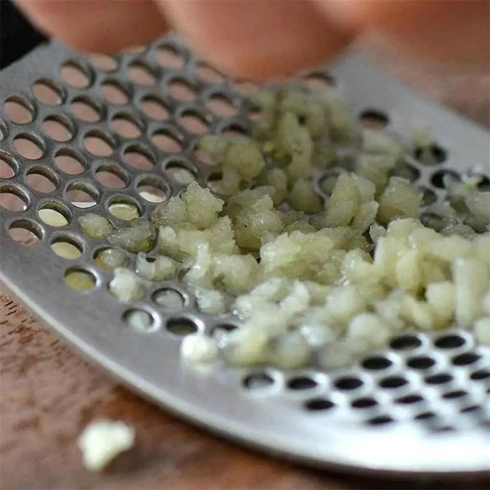 New Incredible 1Pcs Stainless Garlic Press Household Manual Garlic Press Device Kitchen Press Squeezer Ginger Garlic Tools Kitchen Accessories Stevvex