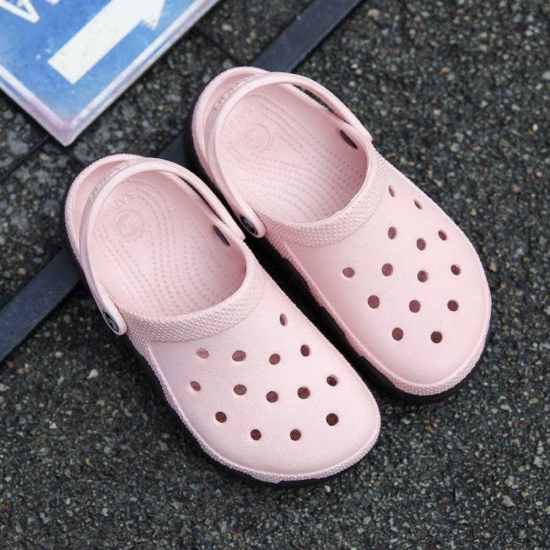 New Mens Summer Slippers Beach Sandals Jelly Shoes Men Outdoor Sandals Hollow Clogs Adjustable Garden Slippers House Shoes Durable Lightweight Beach Clogs Stevvex