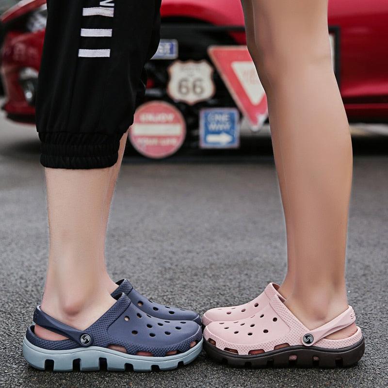 New Mens Summer Slippers Beach Sandals Jelly Shoes Men Outdoor Sandals Hollow Clogs Adjustable Garden Slippers House Shoes Durable Lightweight Beach Clogs Stevvex