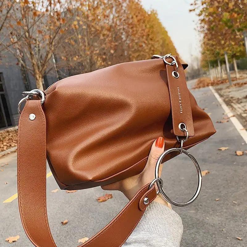 New PU Leather Shoulder Bag for Women Designer Wide Belt Handbags with Chain For Ladies Stevvex